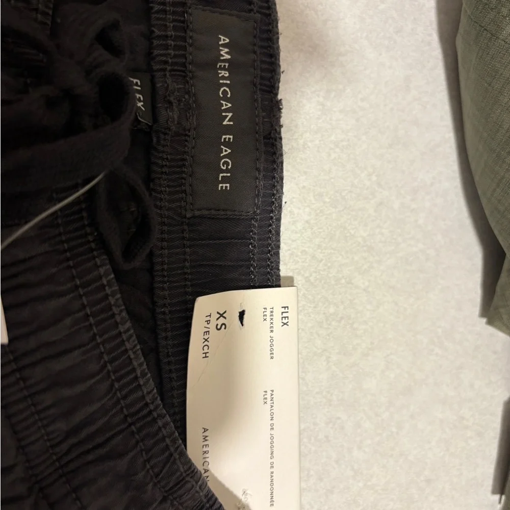 American Eagle Men's Black TREKKER JOGGER FLEX pants size xs - Picture 6 of 10